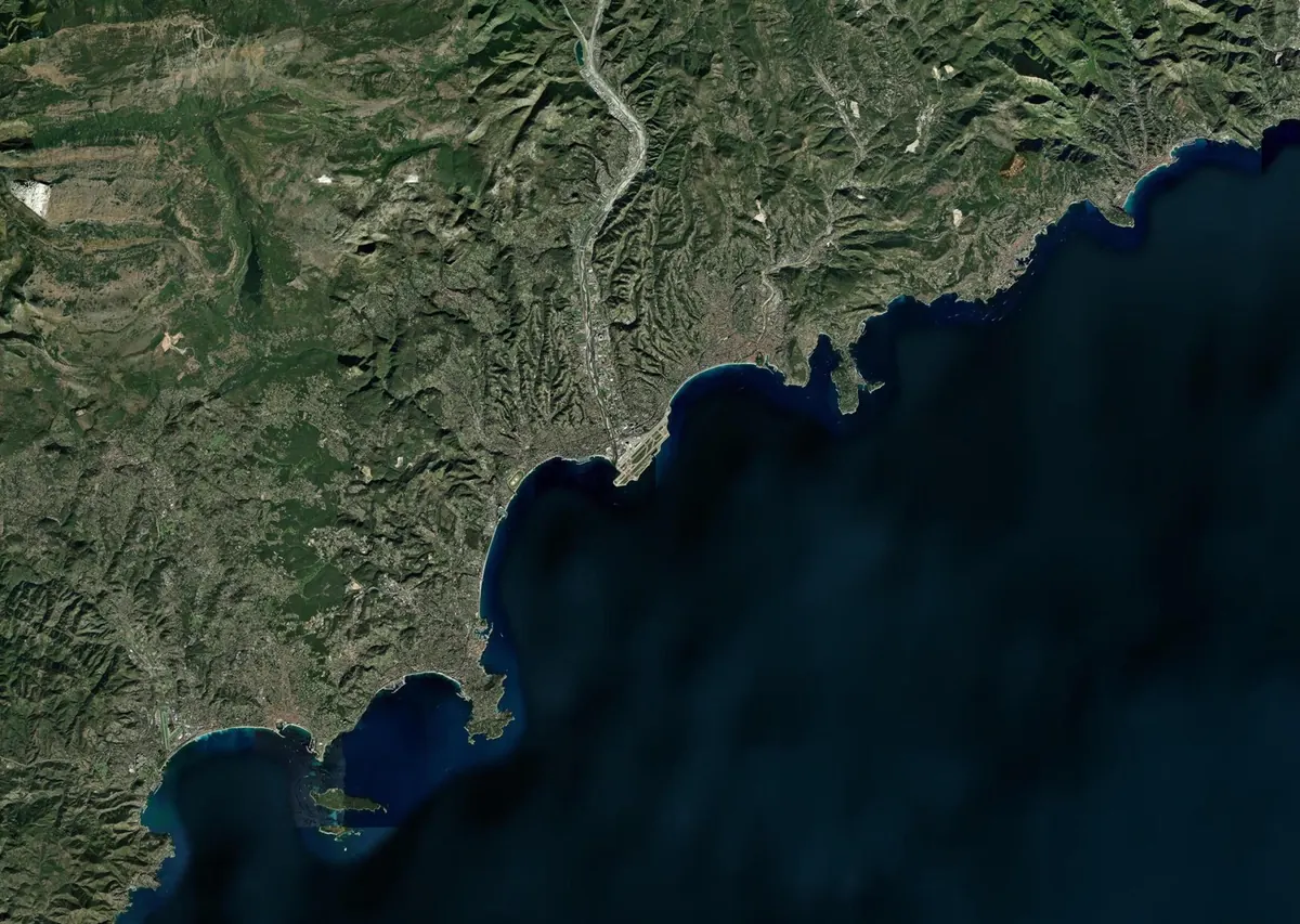 Vue satellite de la Côte d'Azur, de Cannes à Menton
